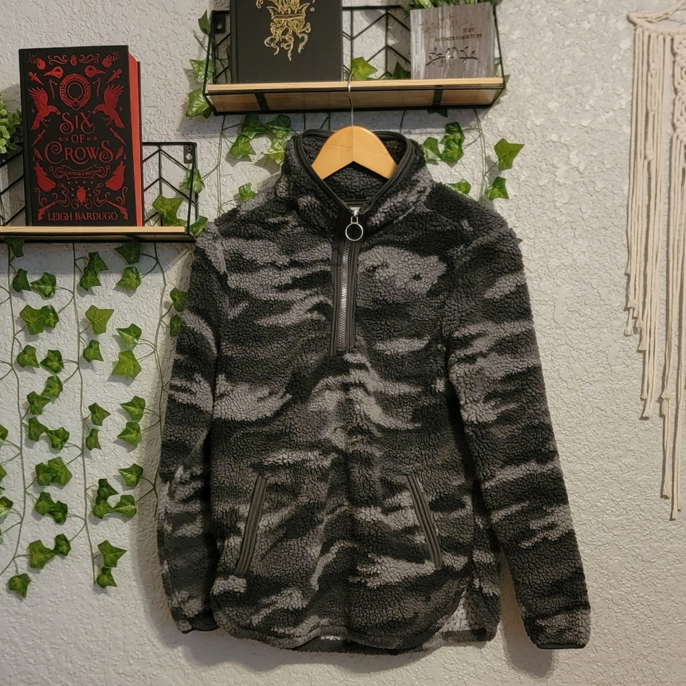 Sherpa pull over